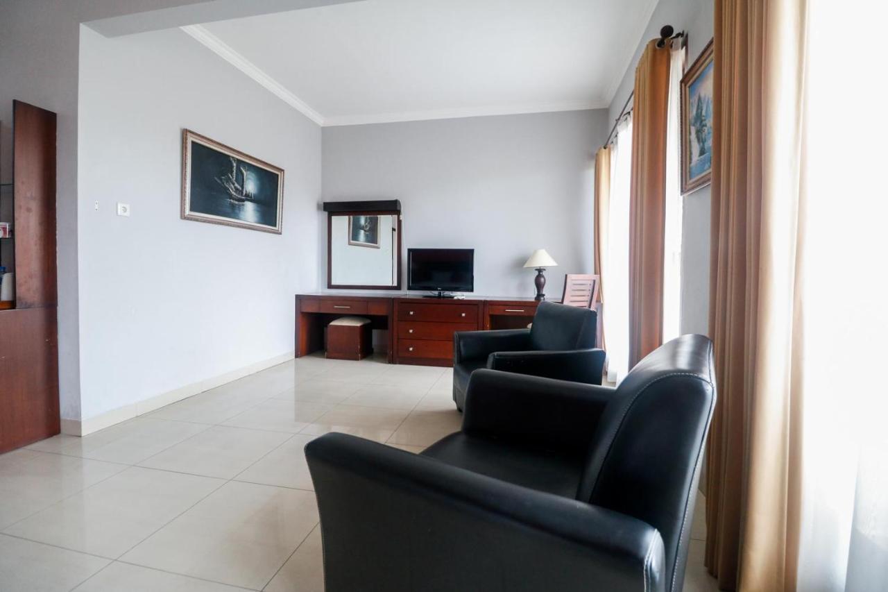 Reddoorz Premium @ Bukit Damai Indah Hotel Баликпапан Екстериор снимка
